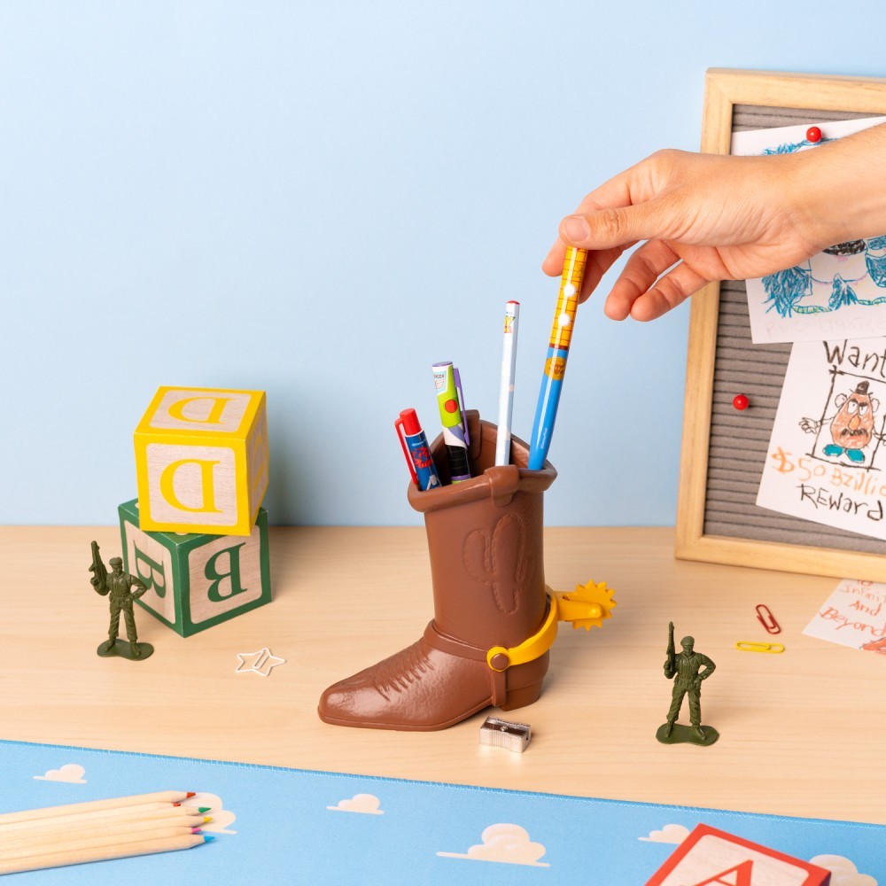 LAPICERO CON SET DE ESCRITURA DISNEY PIXAR TOY STORY BOTA WOODY