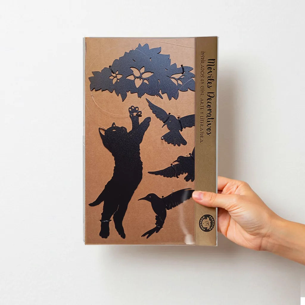 Gato y colibrís – móvil colgante decorativo